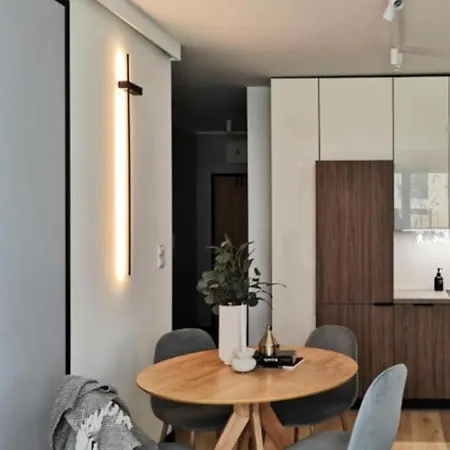 New Apartment Wroclaw Parking Place & Self Check In 24H Apartament Taras Miedziana *