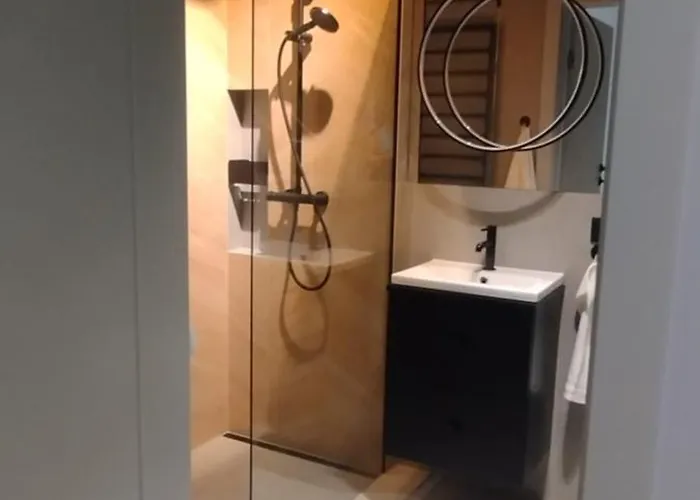 New Parking Free & Self Check In 24h Taras Miedziana